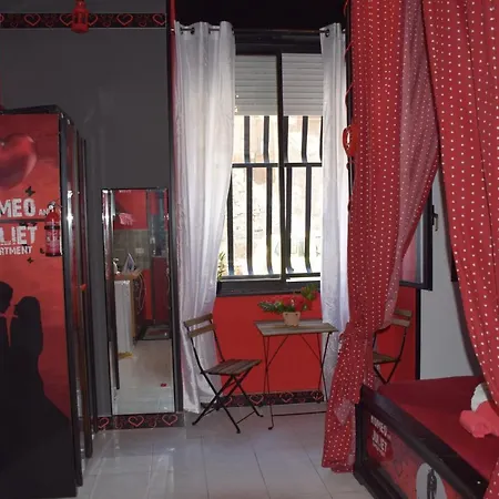 Апартаменти Romeo And Juliet Center